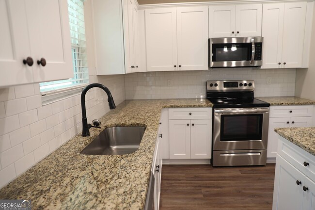 Building Photo - 225 Barnett Ln Ln