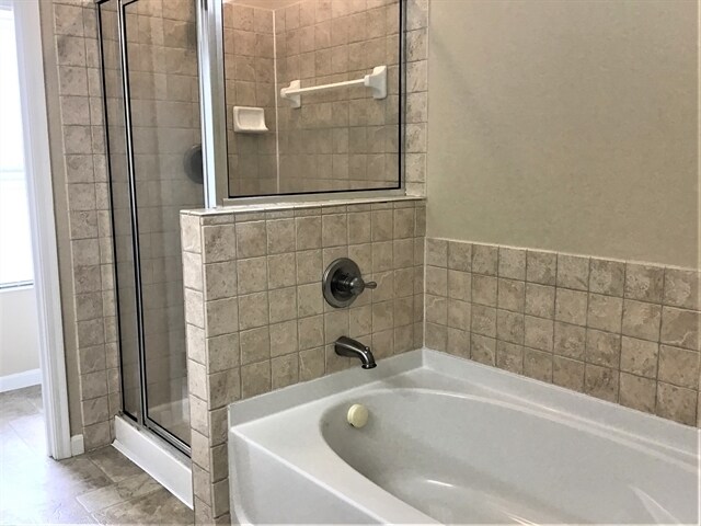 Building Photo - 6743 Waverly Park