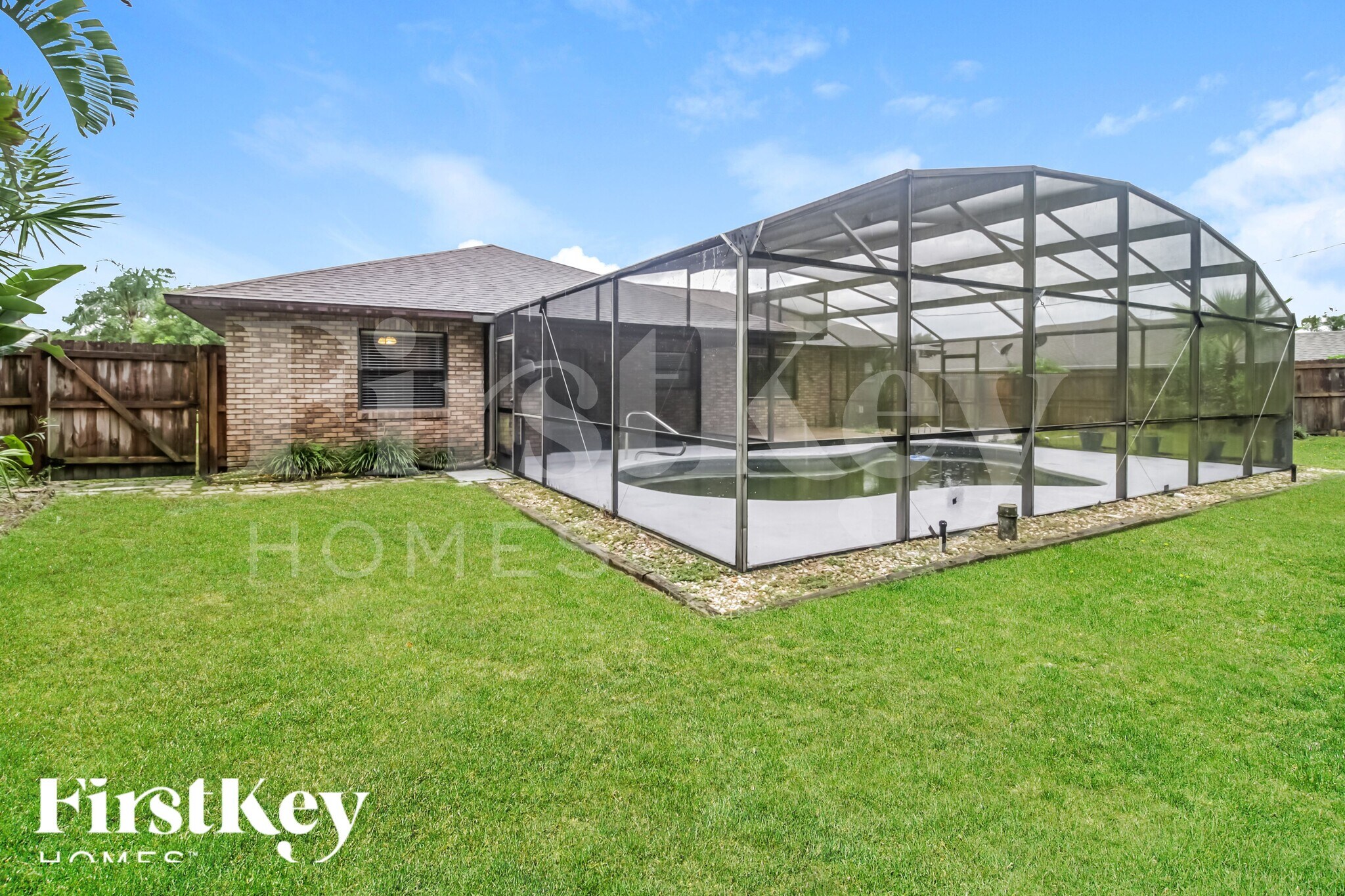 Building Photo - 836 Sylvia Dr