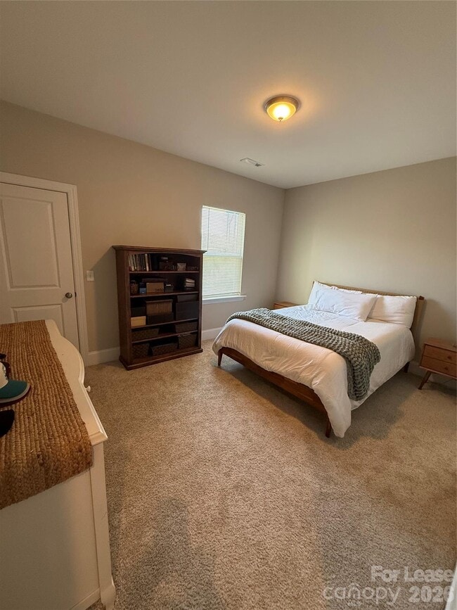 Building Photo - 5835 Ardrey Kell Rd