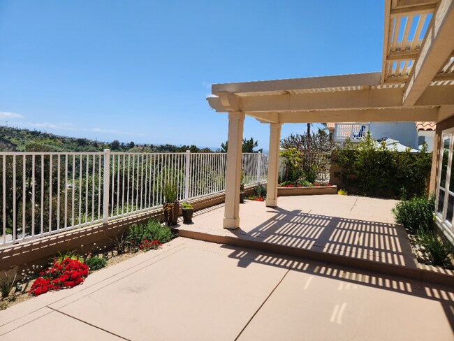 Building Photo - 1509 Avenida De Nogales