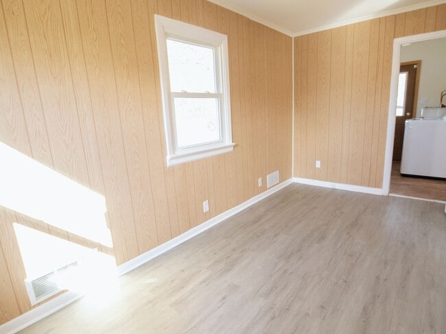 Building Photo - 3 BED 1 BATH RANCH HOME IN MECHANICSVILLE