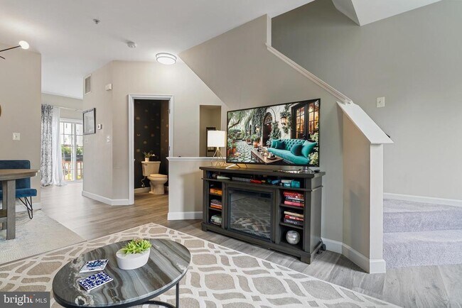 Building Photo - 5804 Summers Grove Rd