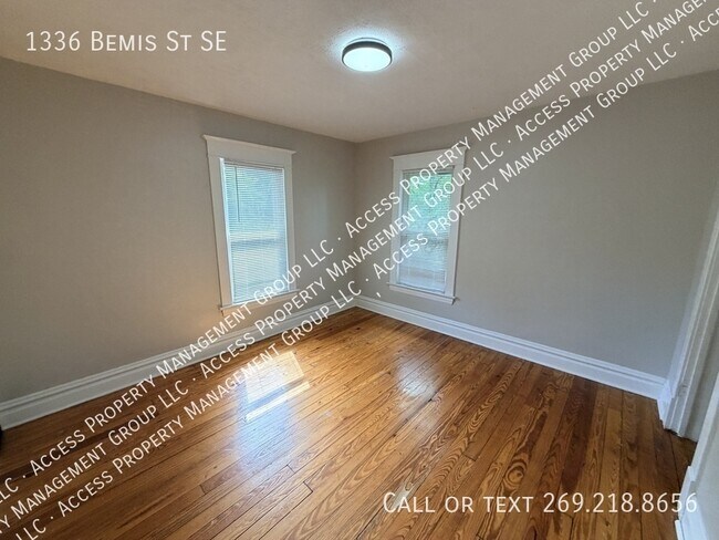 Building Photo - 1336 Bemis St SE