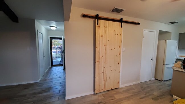 Building Photo - 2042 Magill St