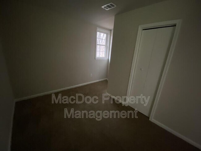 Building Photo - 265 Butler Rd