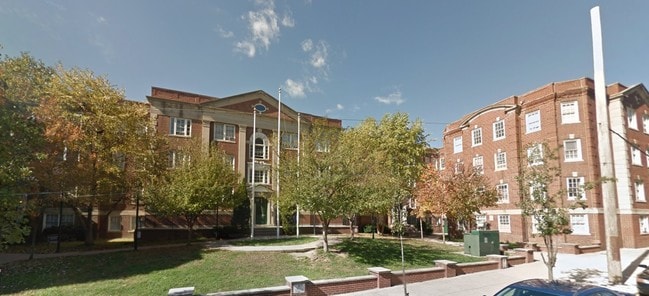 Building Photo - The Willows at Walnut Hill