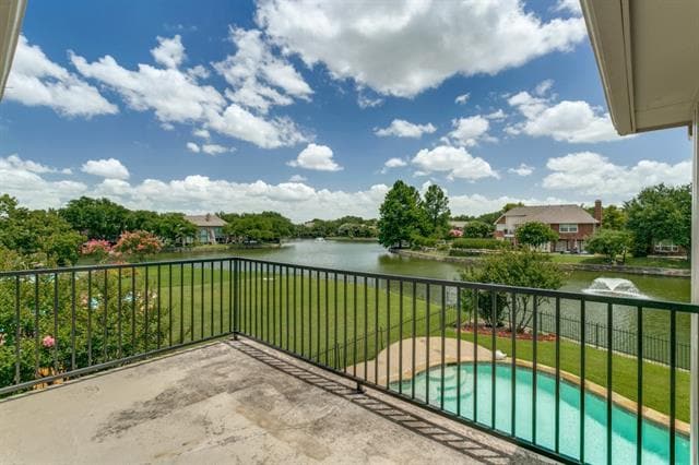 Building Photo - 755 Greenway Dr