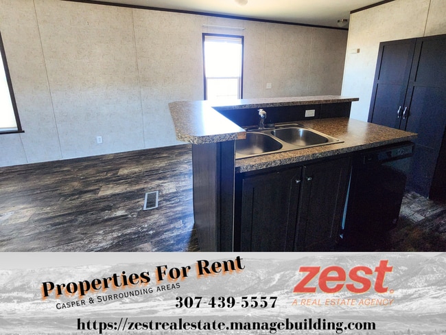 Building Photo - 1661 Scenic St