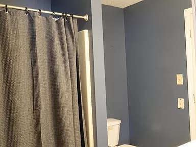 Building Photo - 100 York Dr