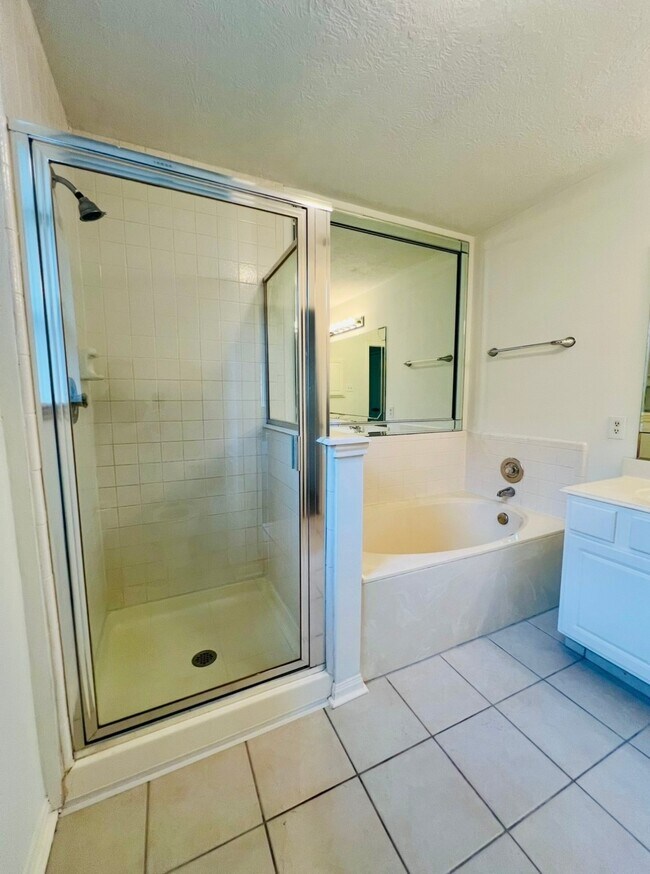 Building Photo - 6010 Forest Plaza Ct
