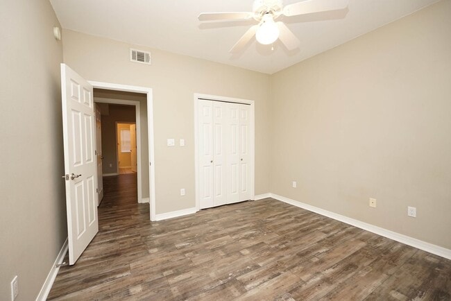 Building Photo - Condo in Central Niceville