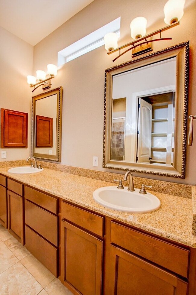 Building Photo - Comanche Trace on Golf Course