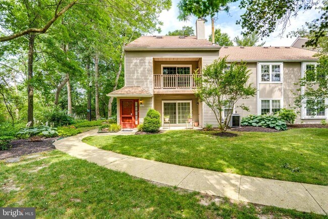 Building Photo - 1602 Hawthorne Ct