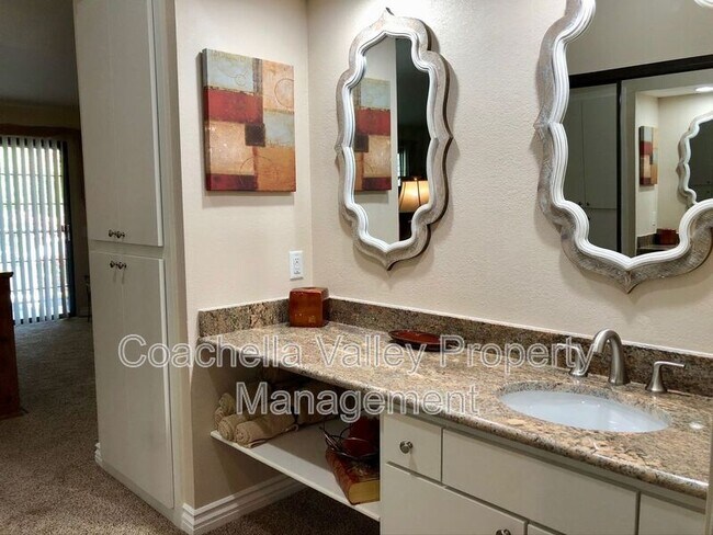 Building Photo - 500 S Farrell Dr