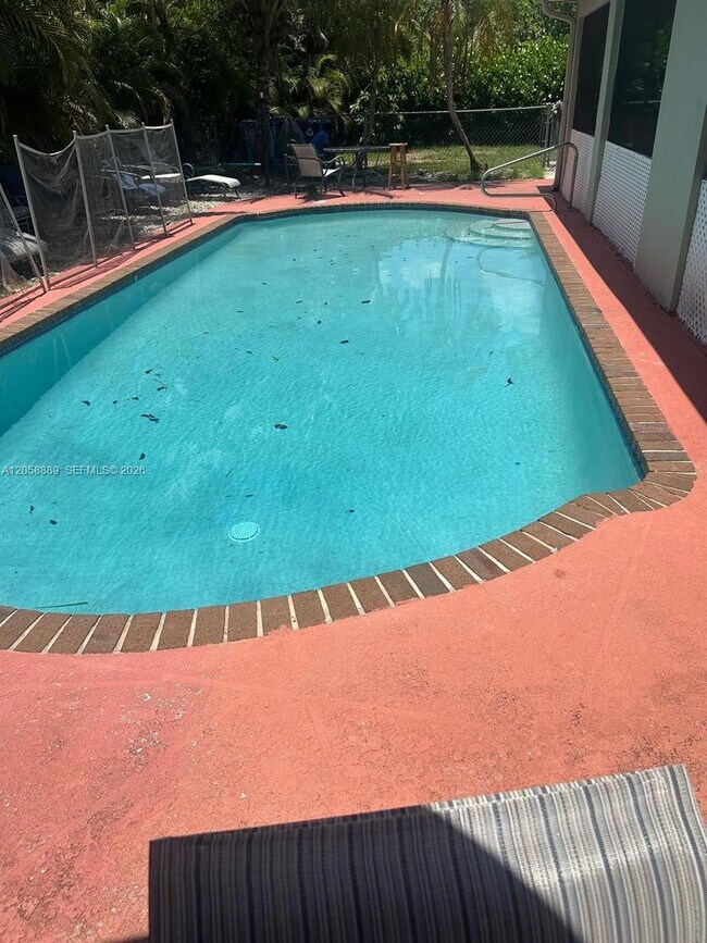 Building Photo - 4084 Coral Springs Dr