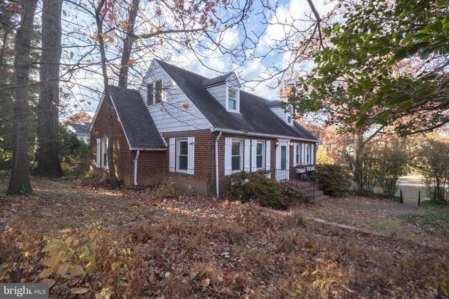 Building Photo - 312 N Highland St