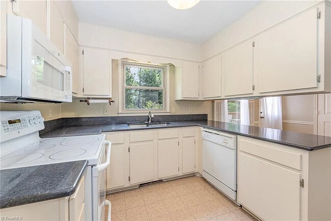 Building Photo - Earn Wealth While Leasing - Like a Homeown...