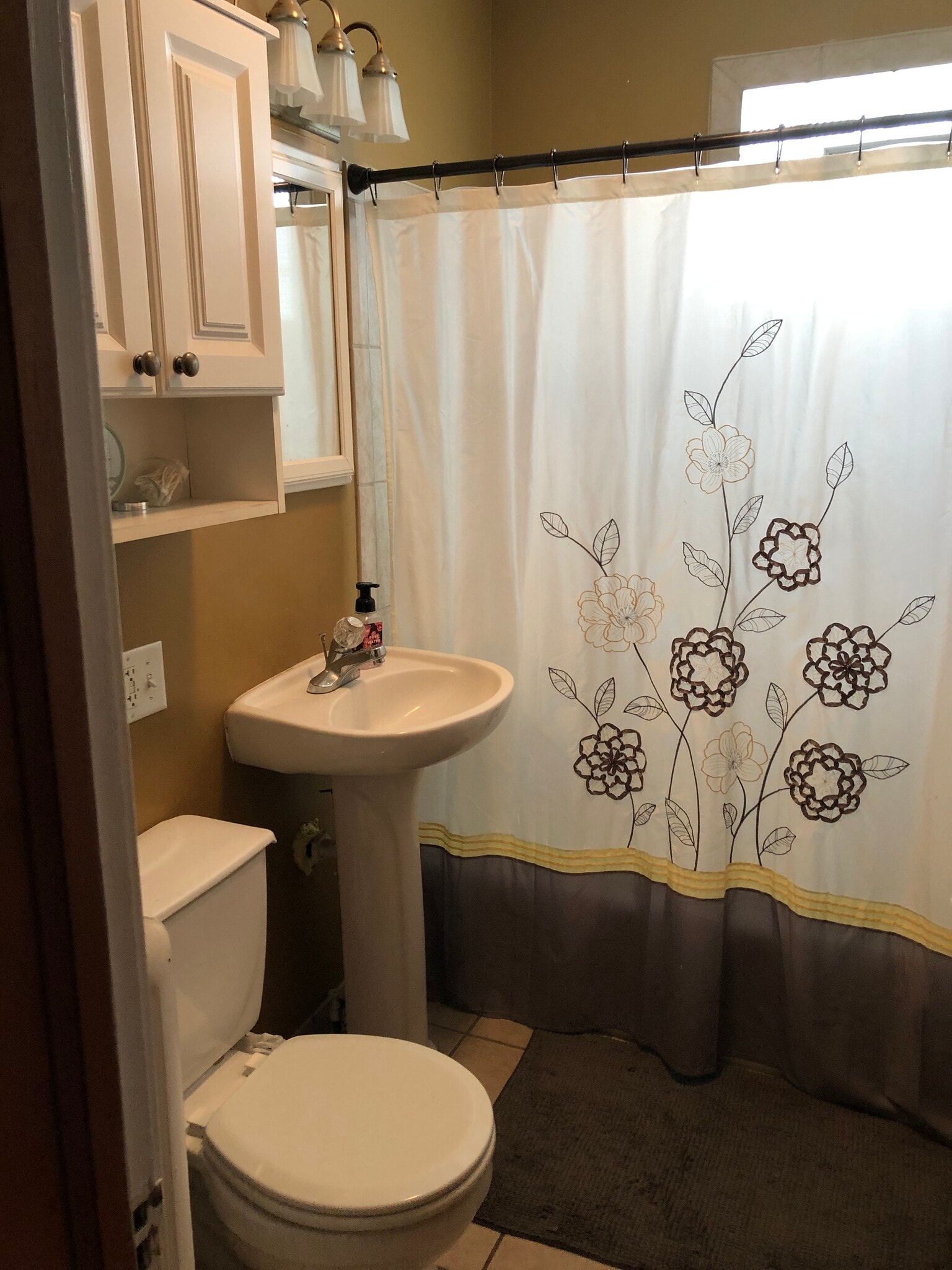 Building Photo - 136 Wilder St
