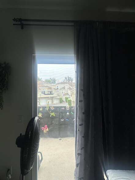 Building Photo - 25072 Leucadia St