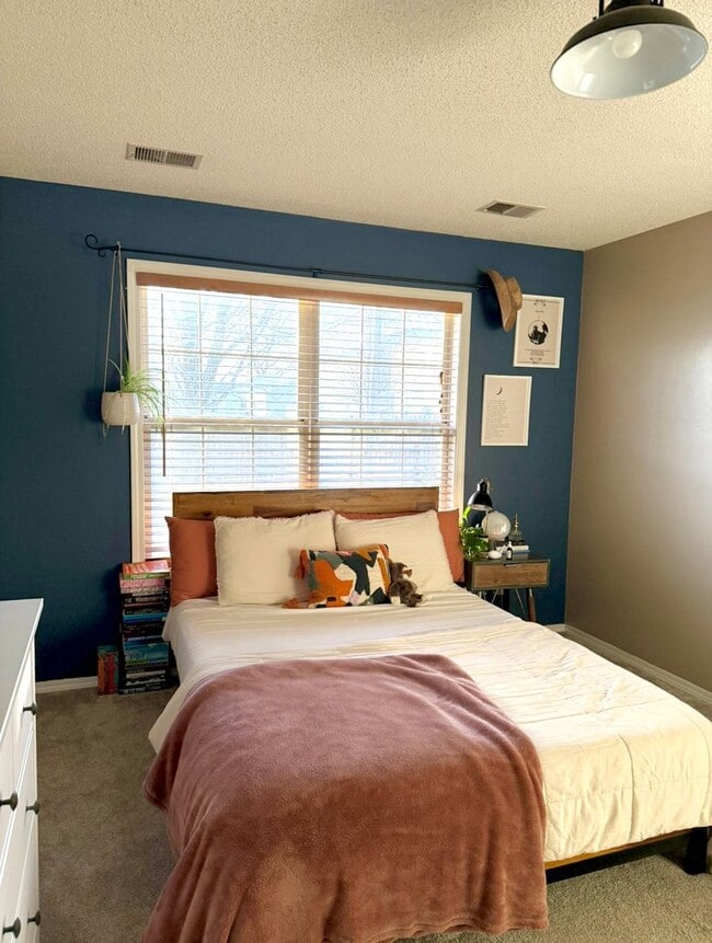 Building Photo - Spacious Home in Prime Manhattan Location ...
