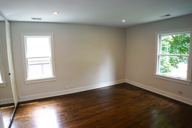 Building Photo - 148 Maple Ave