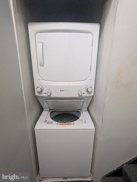 Building Photo - 2206 Fairmount Ave