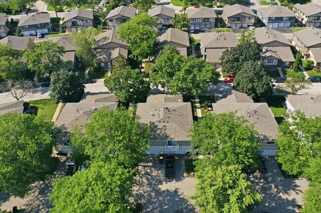 Building Photo - 1437 Sutter Dr