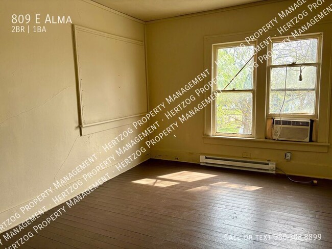 Building Photo - 809 E Alma-