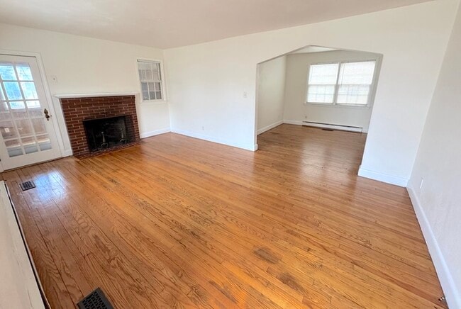 Building Photo - 1313 Frank St