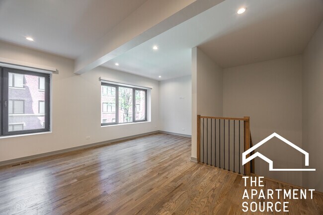 Building Photo - 1333 W Estes Ave