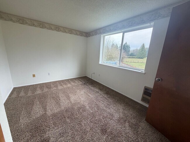 Building Photo - ***RENT SPECIAL — $1,000 OFF FIRST MONTH’S RENT*** Beautiful 3 Bedroom Home in Olympia WA - Apply...