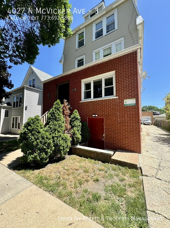 Building Photo - 4027 N McVicker Ave