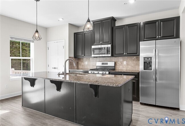 Building Photo - 341 Crofton Village Terrace