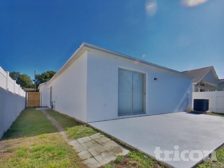 Building Photo - 228 Danville Dr