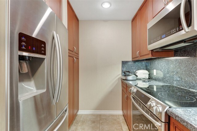 Building Photo - 7235 Marina Pacifica Dr S