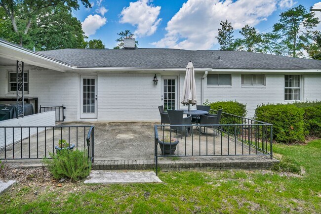 Building Photo - 1 Leconte Ct