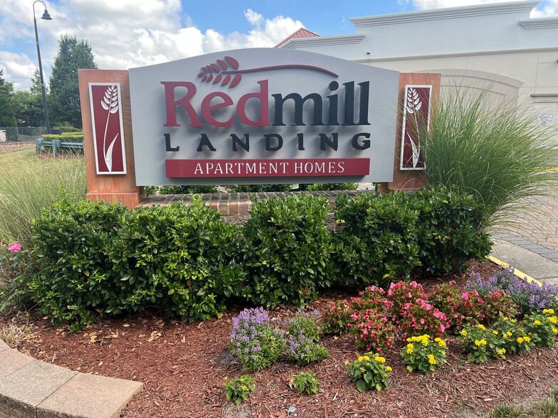 Interior Photo - Red Mill Landing Apartment Homes