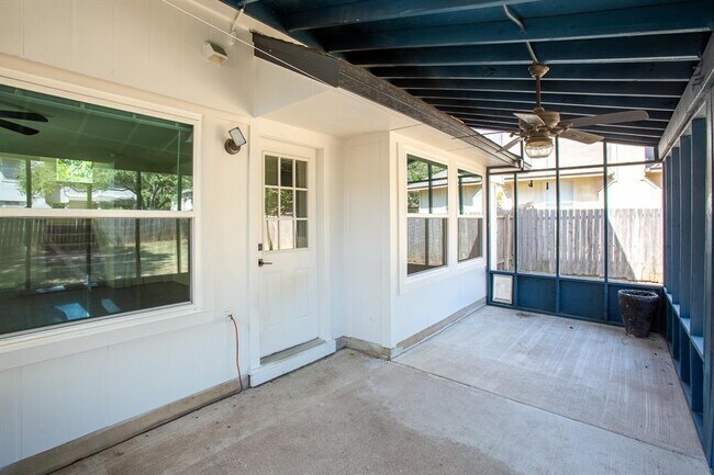 Building Photo - 1310 Strickland Dr