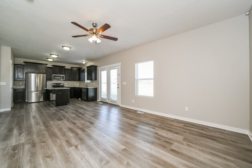 Building Photo - 13079 S Shady Elm Ct