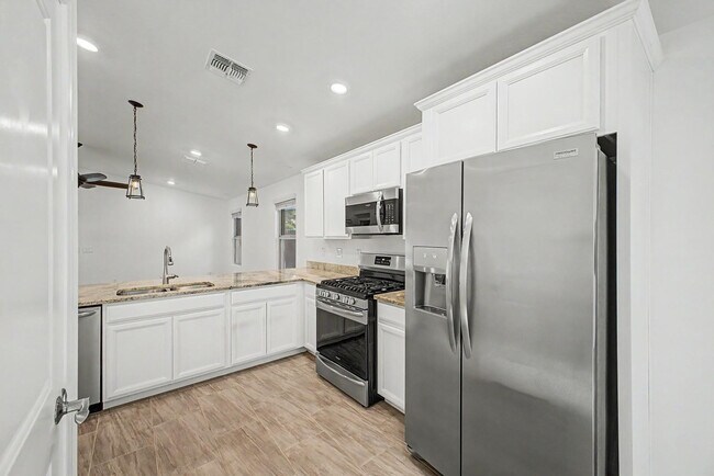 Building Photo - 17447 N Marina Ave