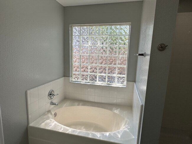 Building Photo - 15103 Possumwood Dr