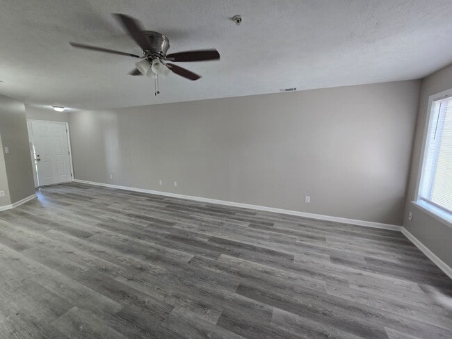 Building Photo - 3375 Galleria Dr