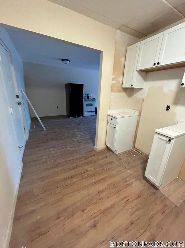 Building Photo - 30 Normandy Ave