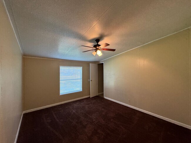 Building Photo - 161 Flournoy Lucas Rd