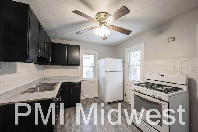 Building Photo - "Charming 2-Bedroom Gem in Indianapolis with Spacious 1736 Sq. Ft. Layout!"