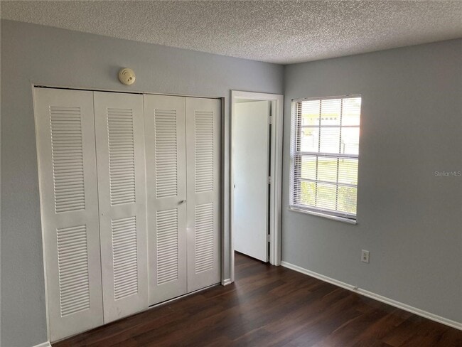 Building Photo - 2/2 Home in Silver Springs Shores