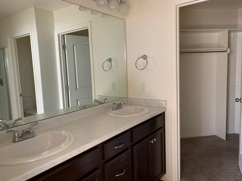 Building Photo - 5247 S Tatum Pl