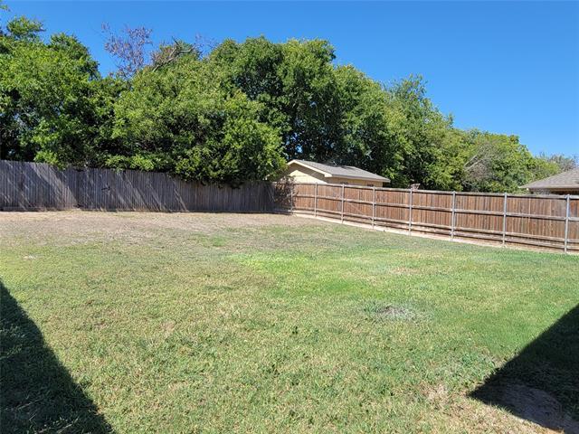 Building Photo - 806 Bens Dr
