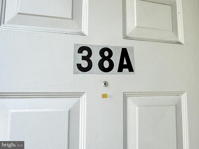 Building Photo - 38 Hopewell Ln